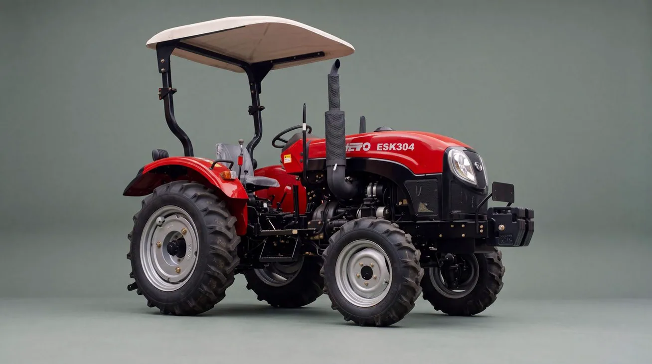 Trator compacto OZ Trac T25 em vista geral